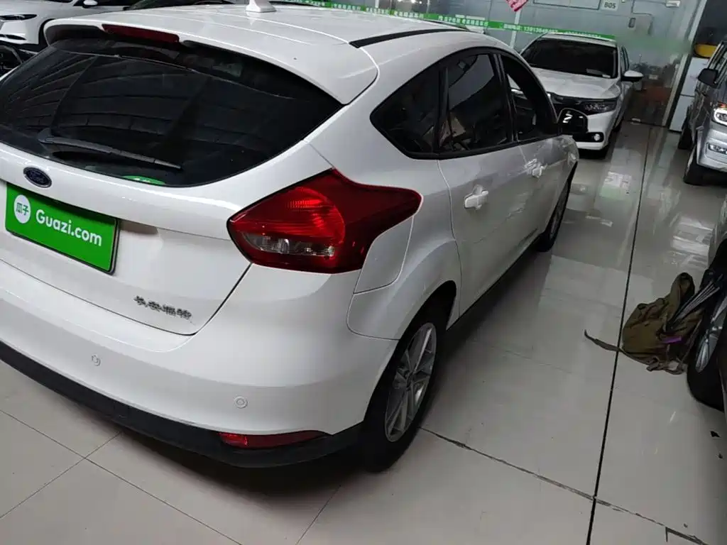 Ford Focus — миниатюра 8