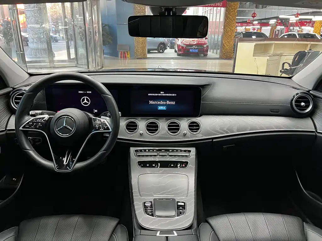 MERCEDES-BENZ E CLASS