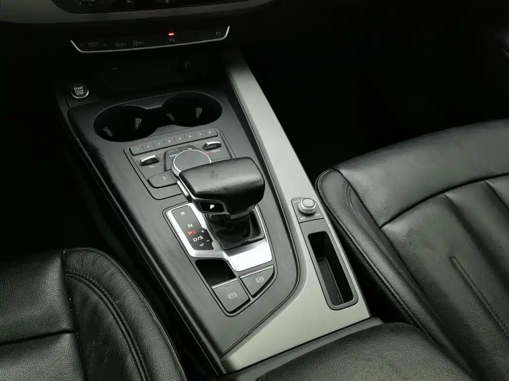 Audi A4L — миниатюра 13
