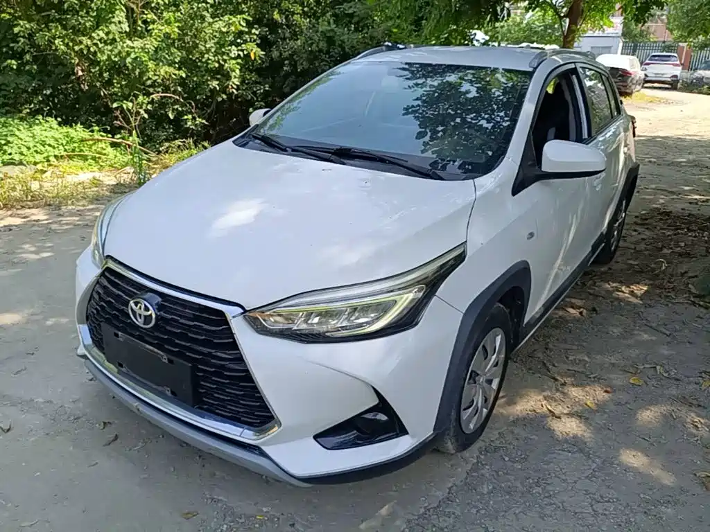 Toyota Yaris L — миниатюра 2