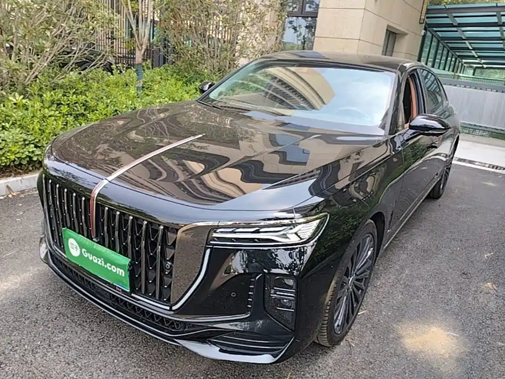 Hongqi H9 2025 2.0T 5 мест