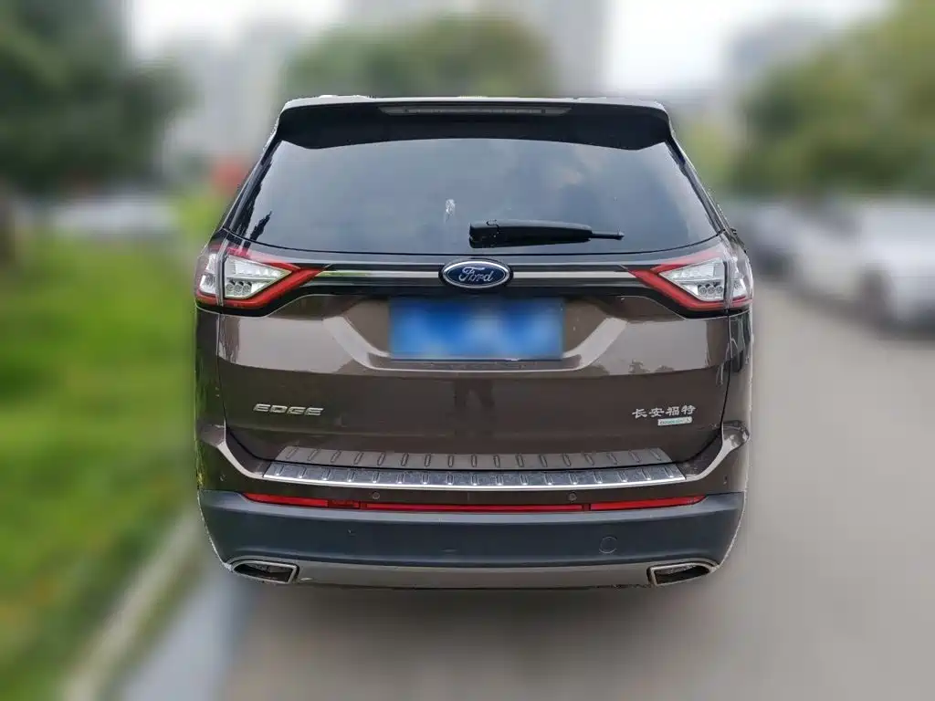 Ford Edge — миниатюра 5