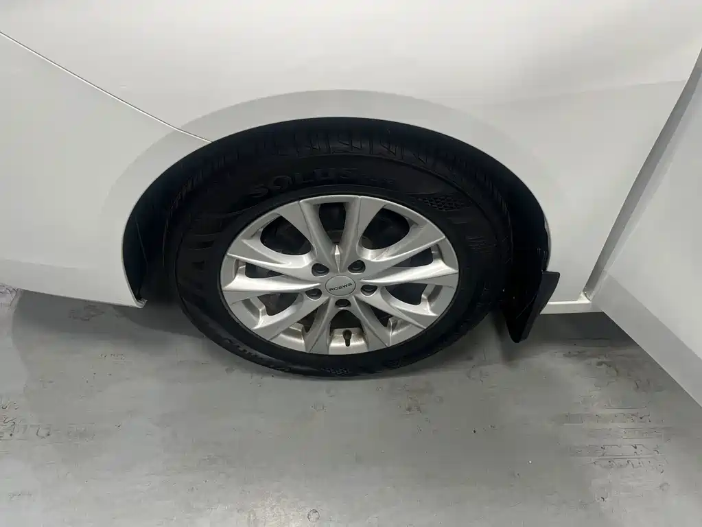 Roewe i5 — миниатюра 14
