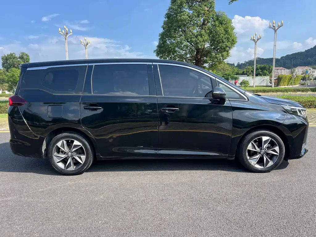GAC Motor Trumpchi M6 — миниатюра 4