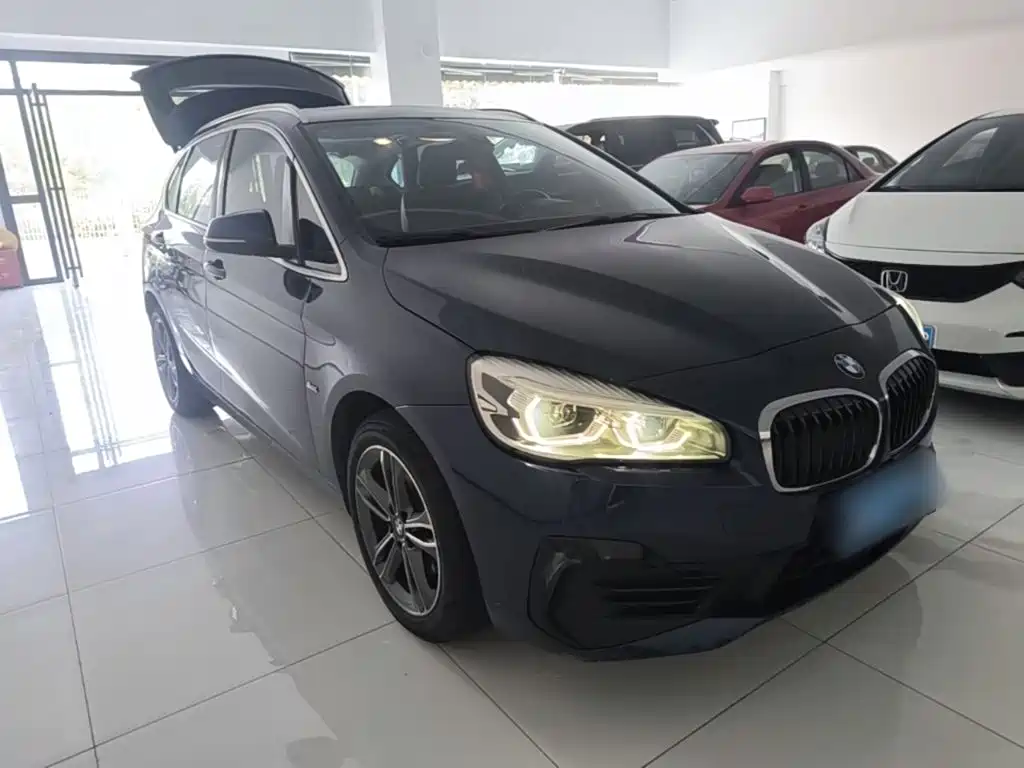 BMW 2 Series Active Tourer — миниатюра 4