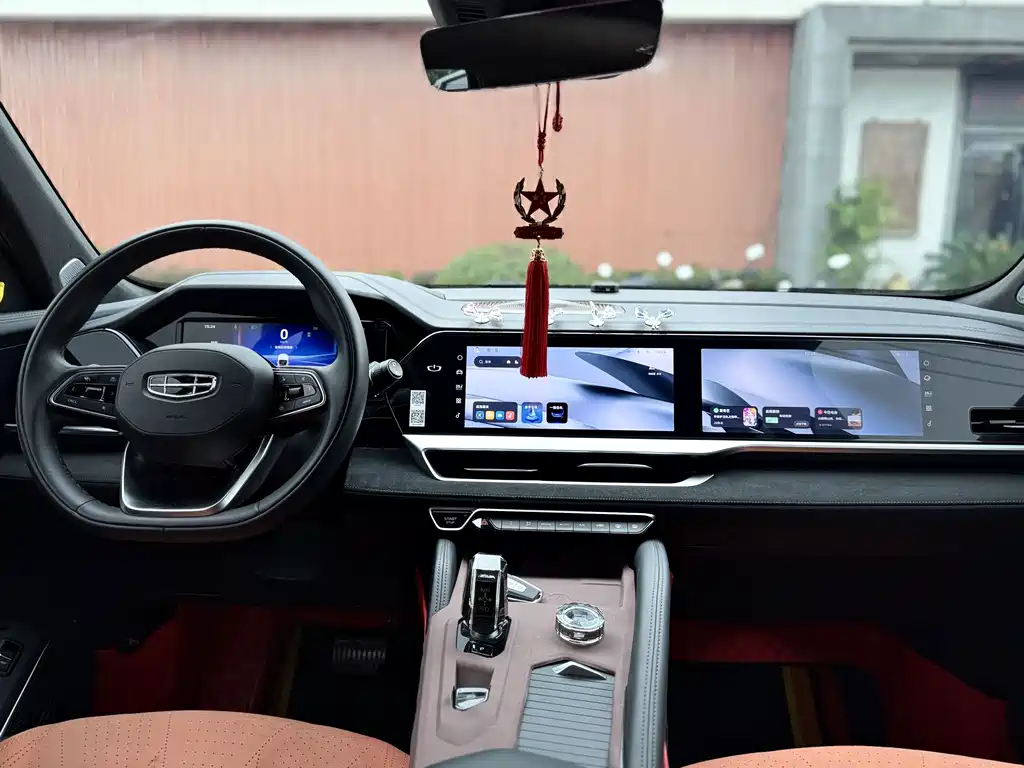 Geely Xingyue L — миниатюра 23