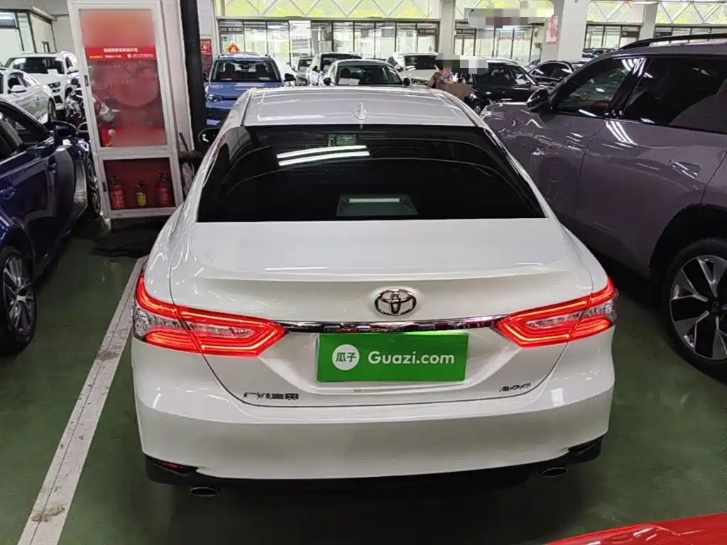 Toyota Camry 2021 2.0G Luxury