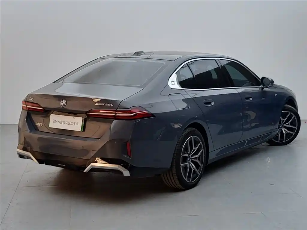 BMW i5 — миниатюра 4