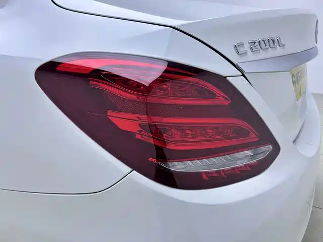 Mercedes-Benz C-Class — миниатюра 18