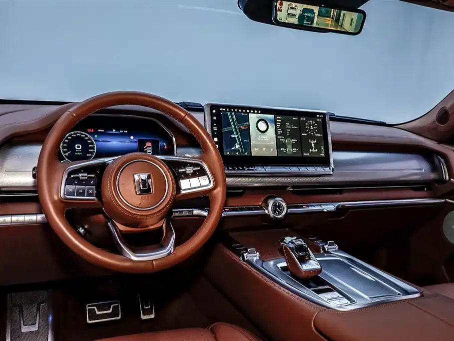 TANK TANK 700 NEW ENERGY