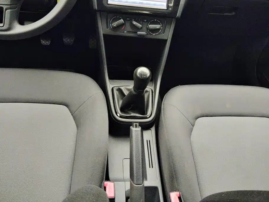 Volkswagen Jetta — миниатюра 16
