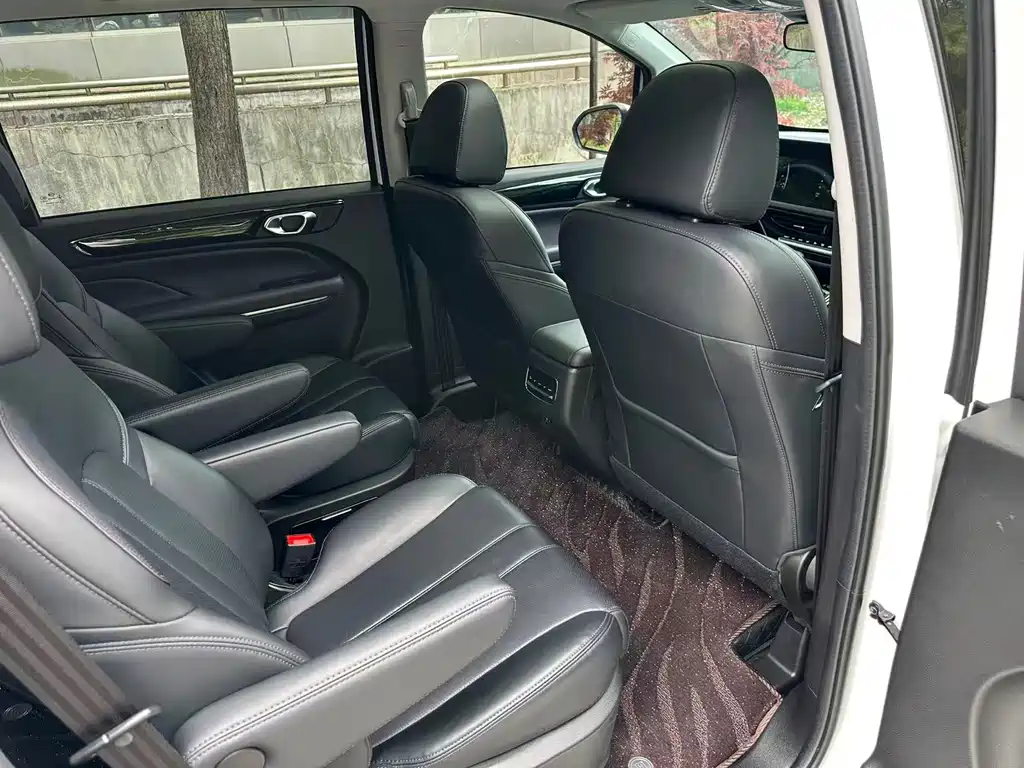 GAC Motor Trumpchi M6 — миниатюра 8