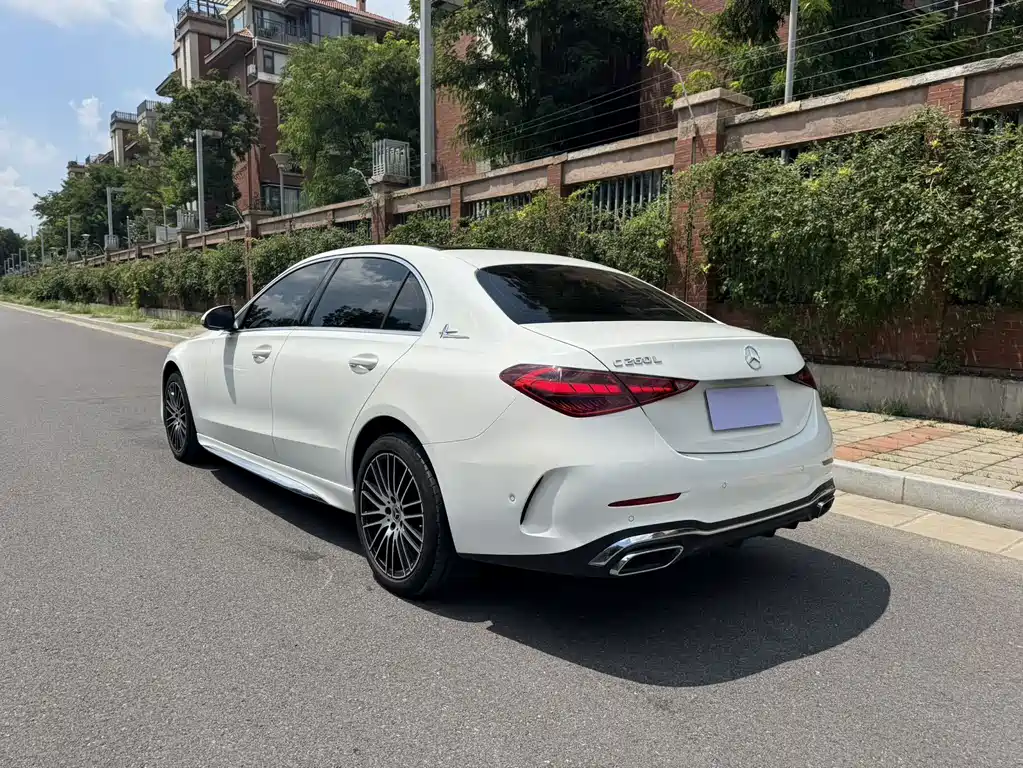 Mercedes-Benz C-Class — миниатюра 8