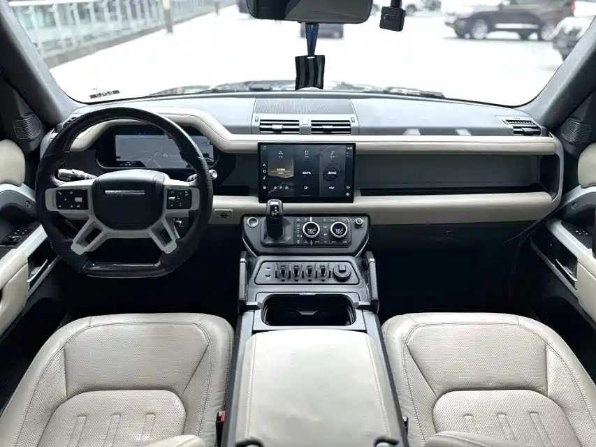 Land Rover Land Rover Defender 2022 90 2.0T P300