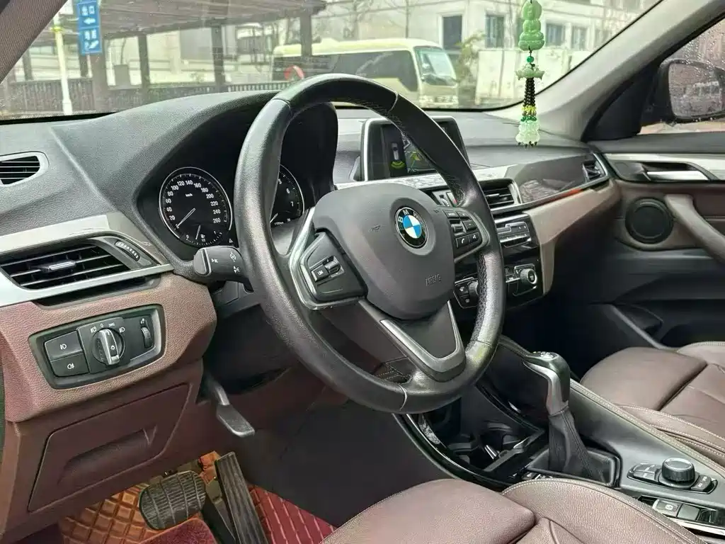 BMW X1 — миниатюра 8