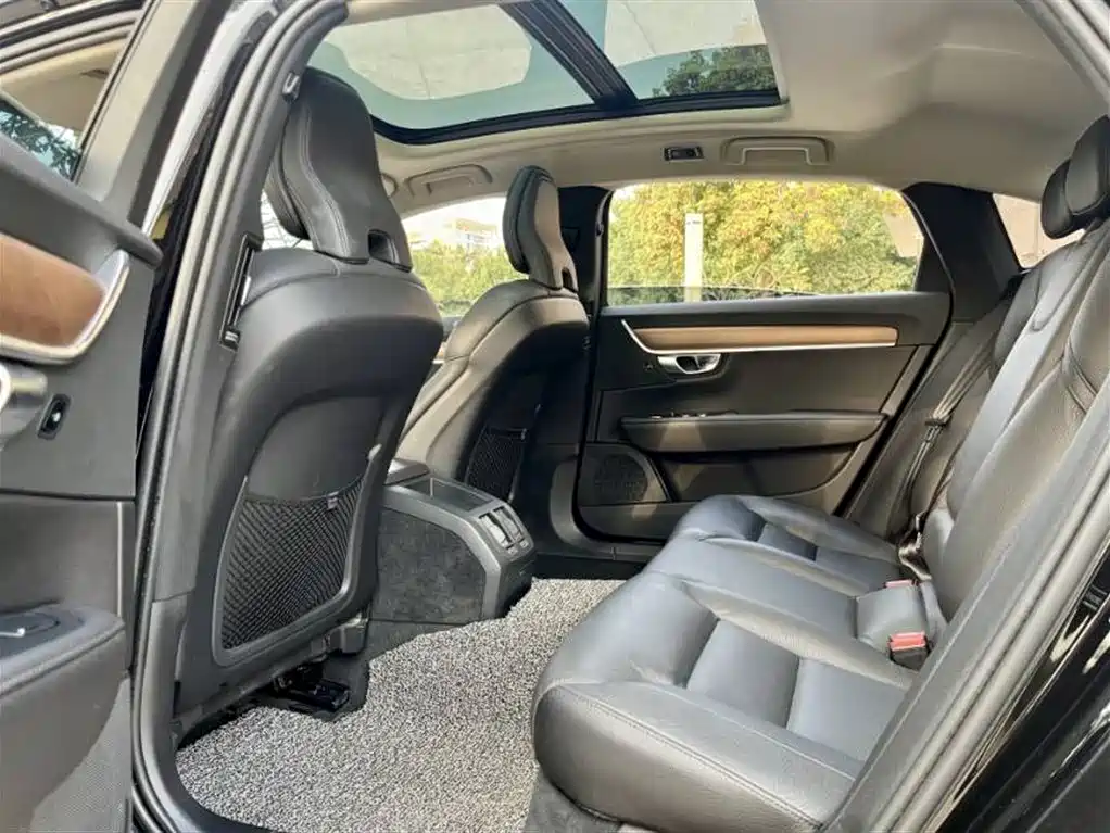 Volvo S90 2020 T5 Luxury