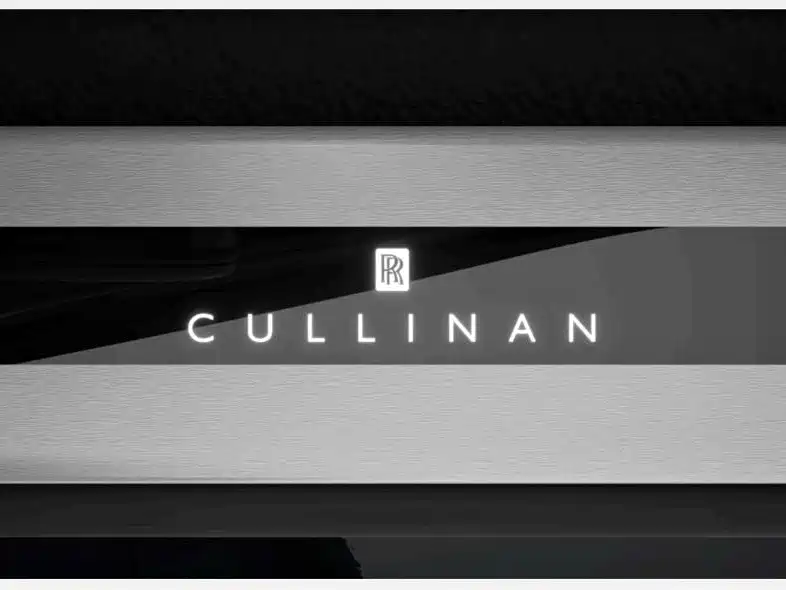 Rolls-Royce Cullinan — миниатюра 7