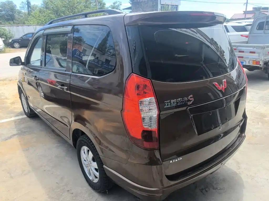 Wuling Hongguang — миниатюра 5