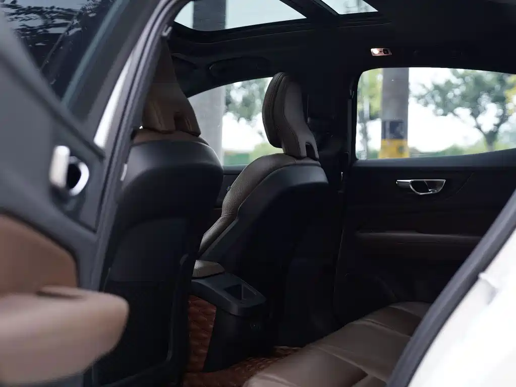Volvo S60 — миниатюра 15