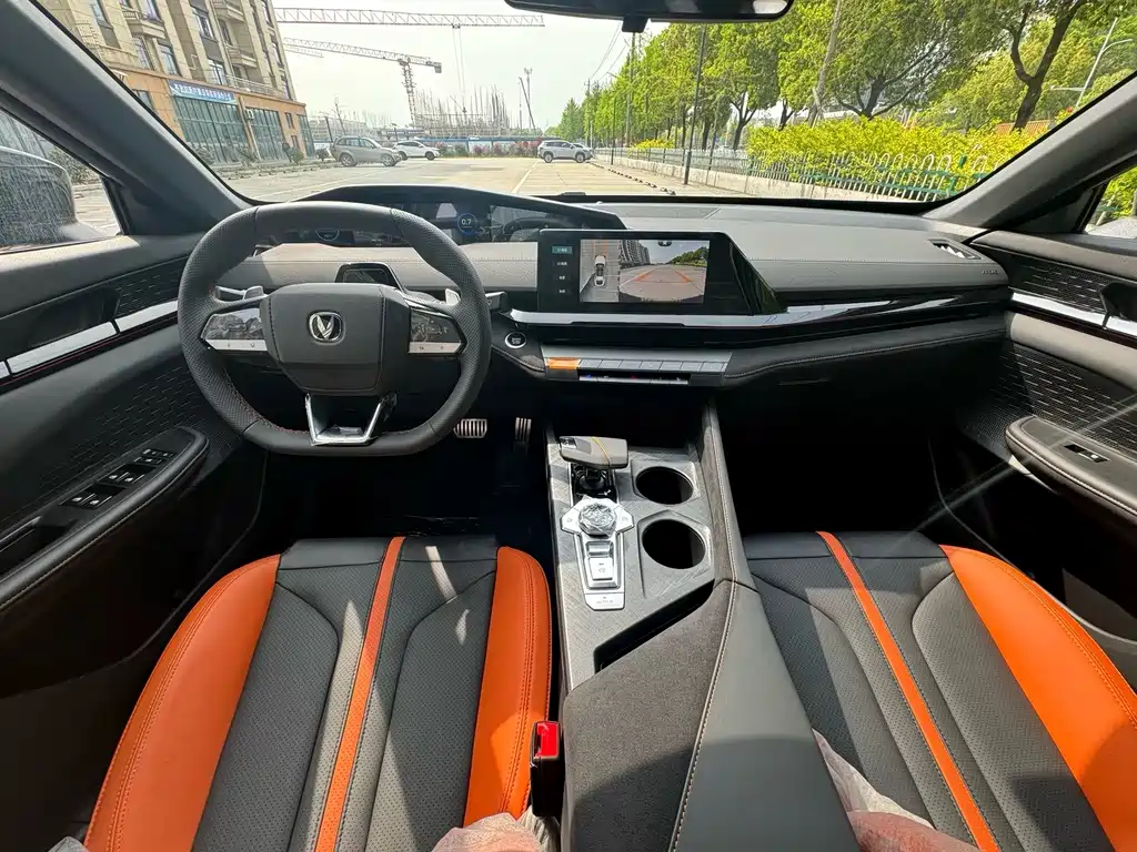 Changan UNI-V — миниатюра 3