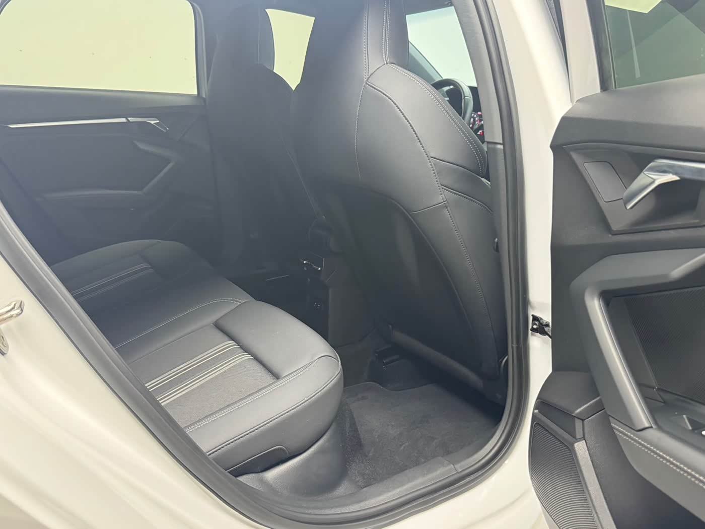 Audi A3 1.4 л 2022 г. Белый, пробег 21000 км