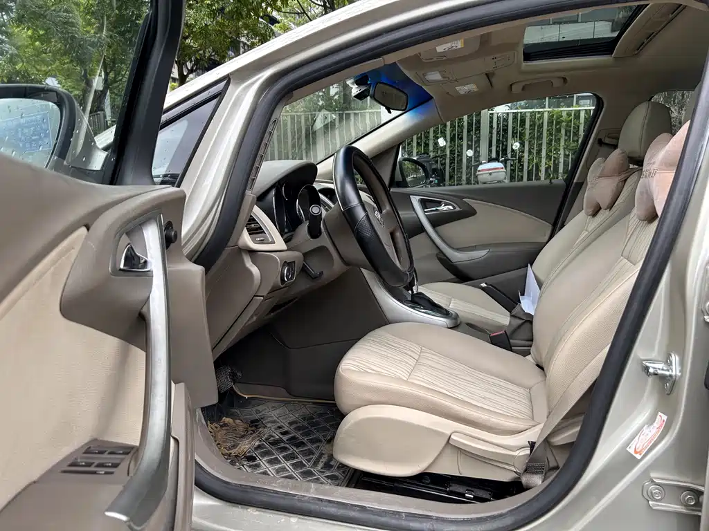 Buick Excelle — миниатюра 8