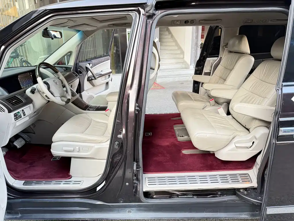 Honda Elysion — миниатюра 8