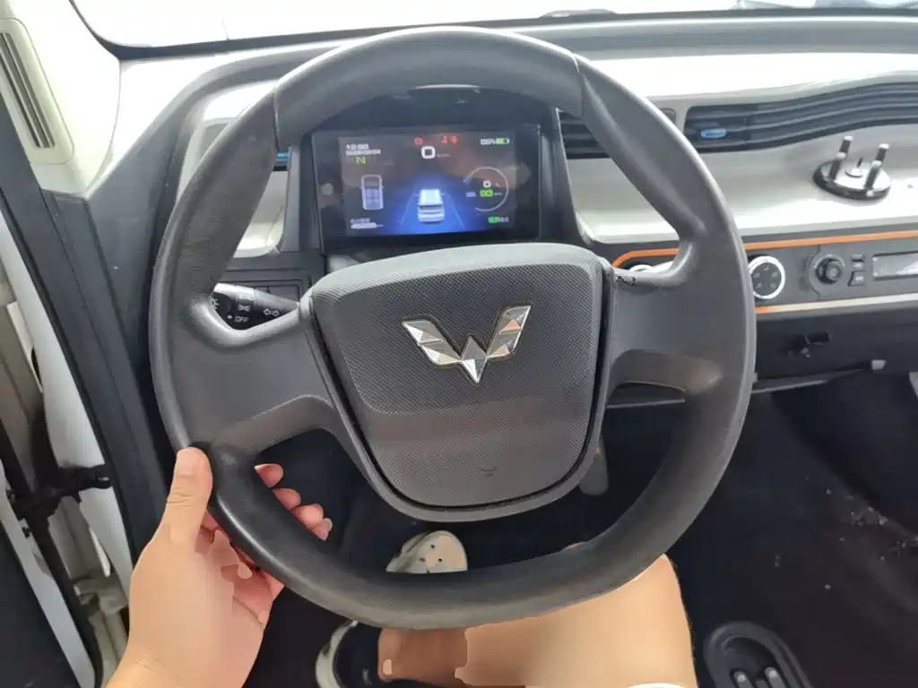 Wuling MINIEV — миниатюра 11