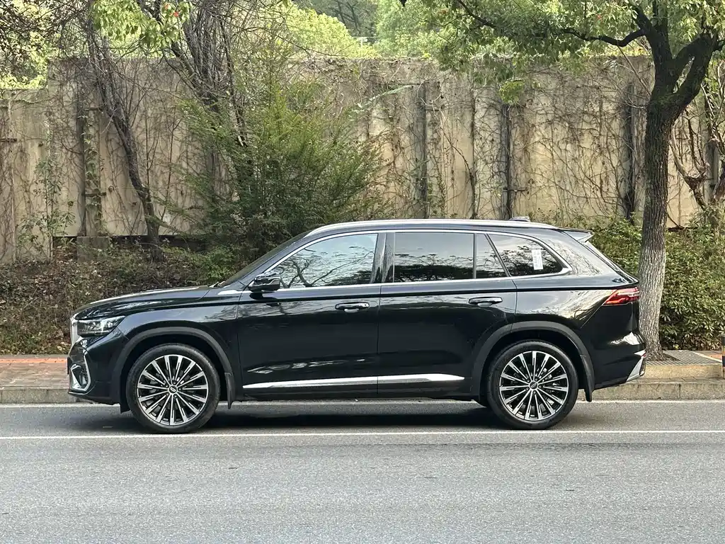Geely Xingyue L — миниатюра 2