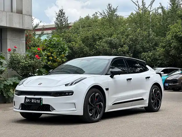 2023 Zeekr 001