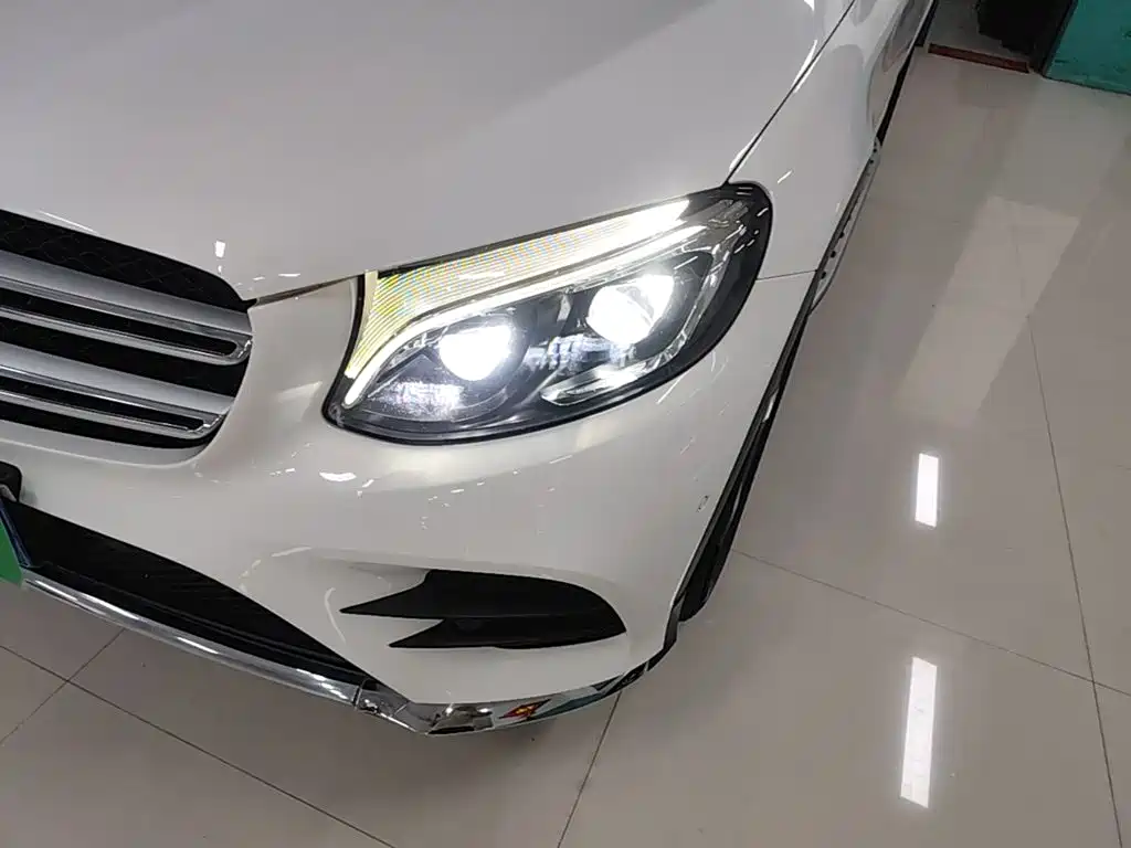 Mercedes-Benz GLC — миниатюра 24