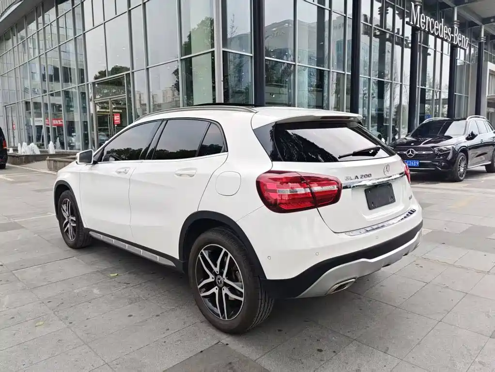 Mercedes-Benz GLA — миниатюра 8
