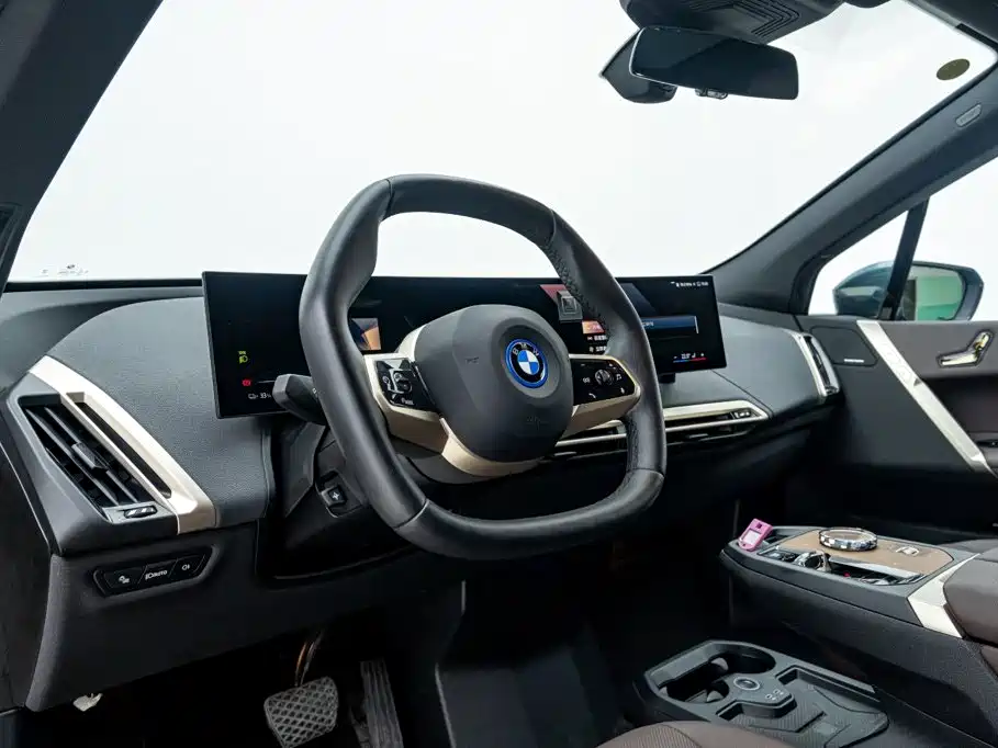 BMW iX — миниатюра 22