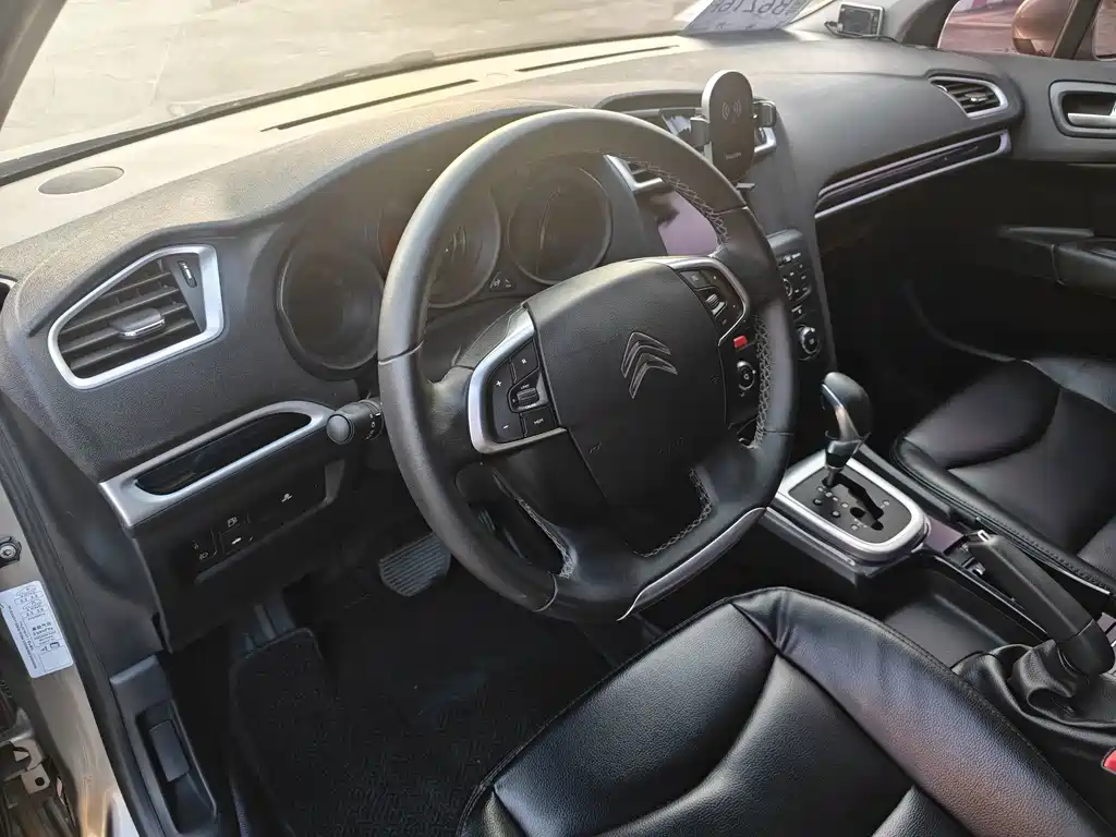 Citroen C4L — миниатюра 8