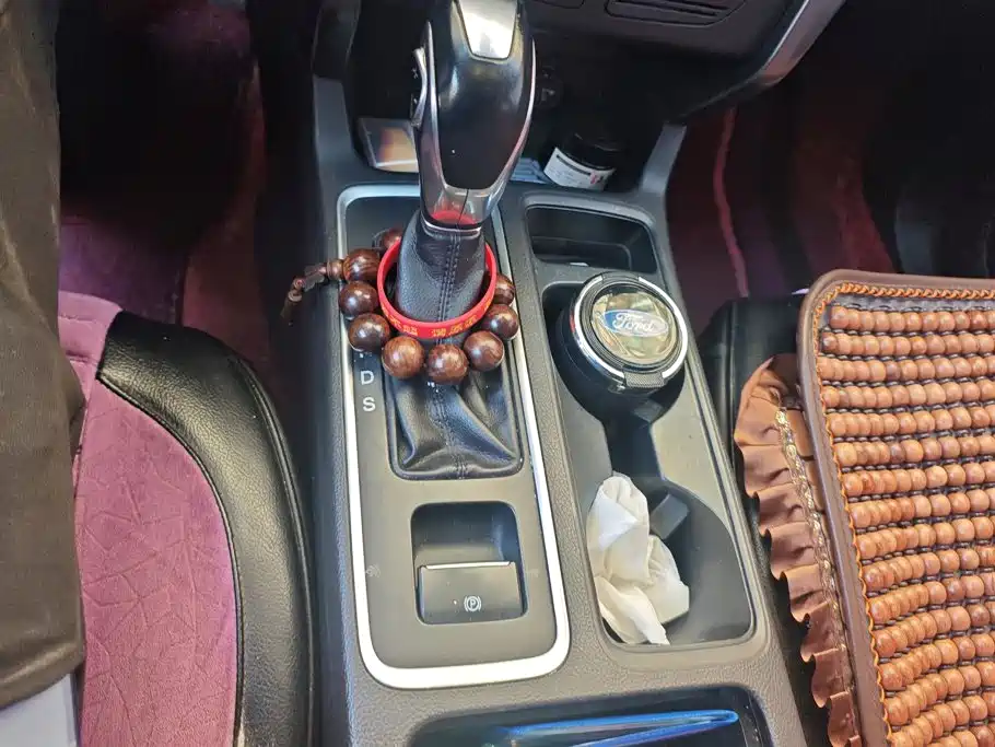 Ford Kuga — миниатюра 16