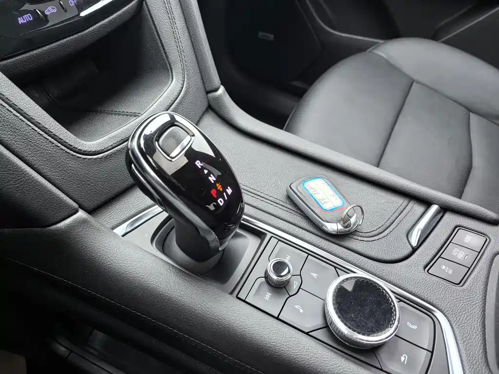 Cadillac XT6 — миниатюра 9