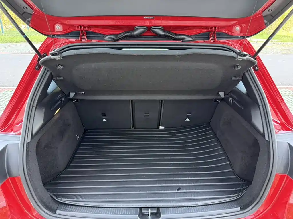 Mercedes-Benz B-Class — миниатюра 6