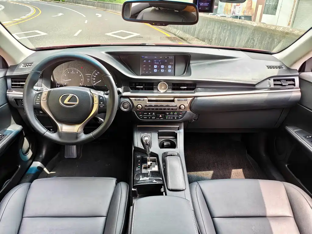 Lexus ES — фотографии объявления, Фото 13