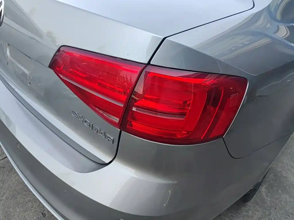 Volkswagen Sagitar — миниатюра 8