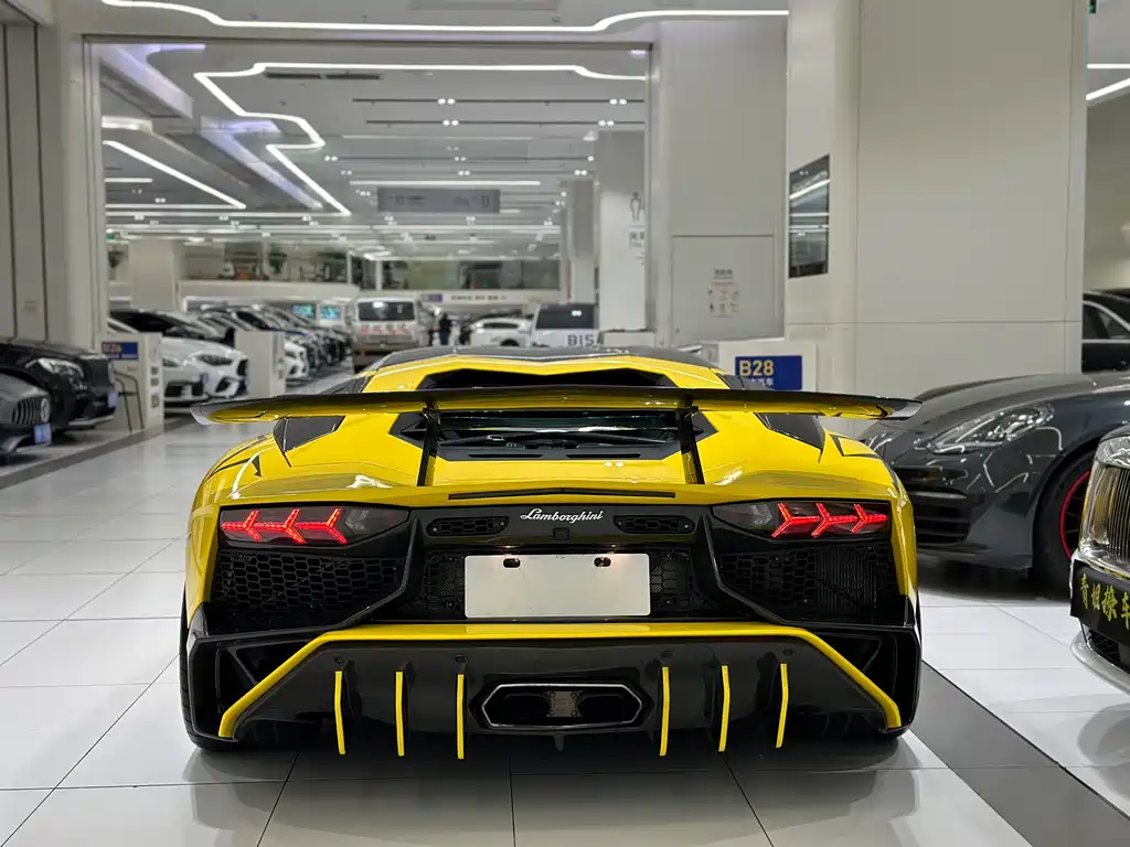 Lamborghini Aventador 2011 LP 700-4