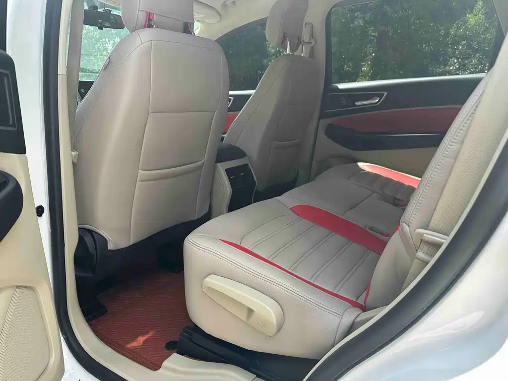 Ford Edge — миниатюра 5