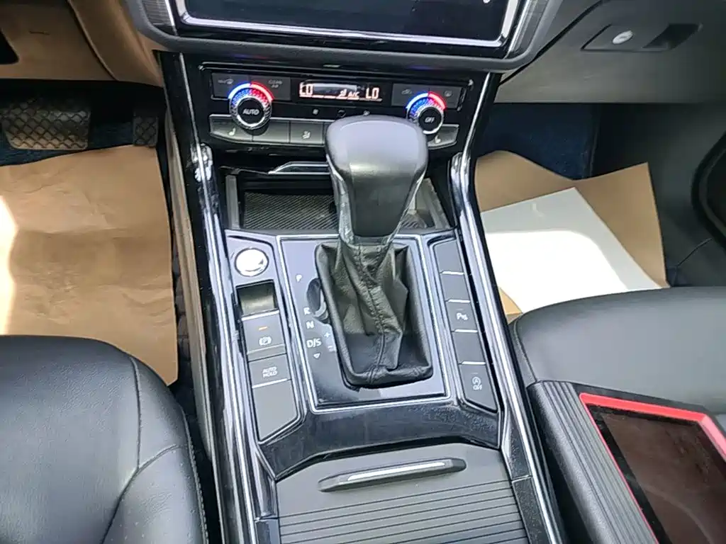 Volkswagen Phideon — миниатюра 14