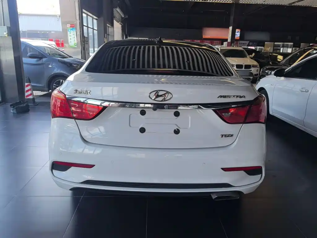 Hyundai Mistra — миниатюра 6