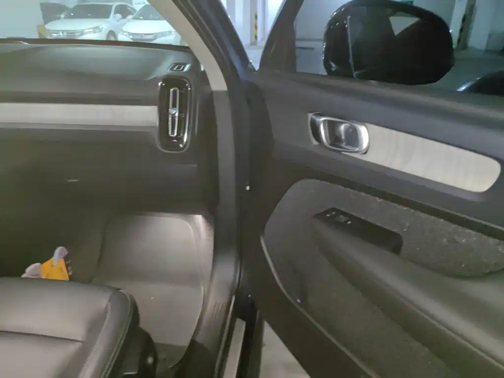 Volvo XC40 — миниатюра 19
