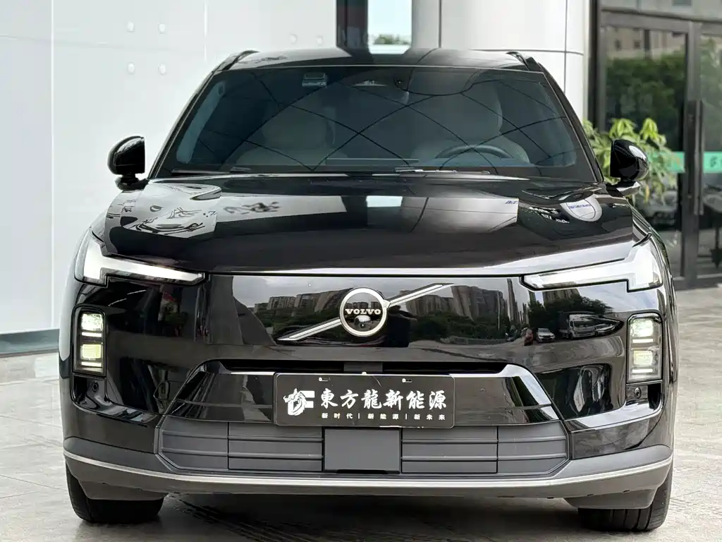Volvo XC70 PHEV — миниатюра 2