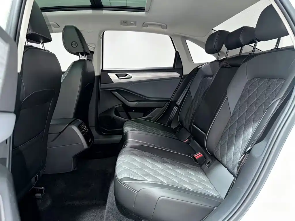 Volkswagen Sagitar — миниатюра 9