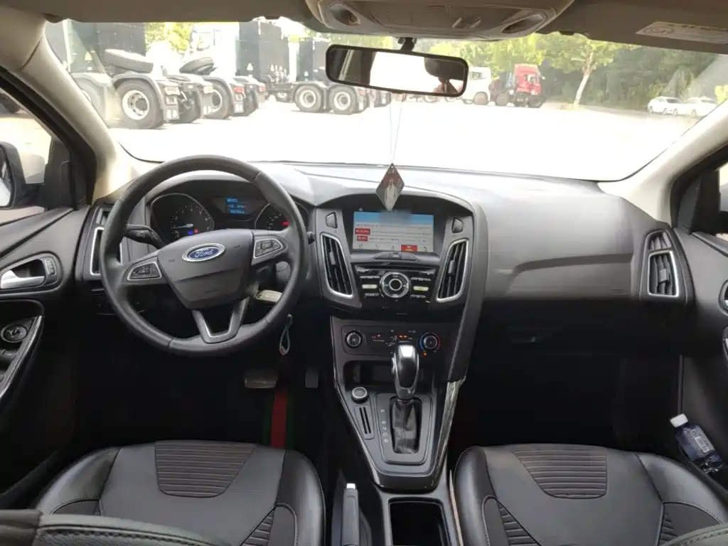 Ford Focus — миниатюра 10