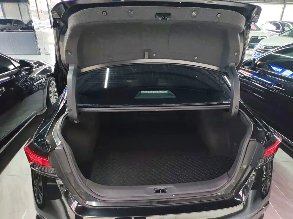 Nissan Teana — миниатюра 15