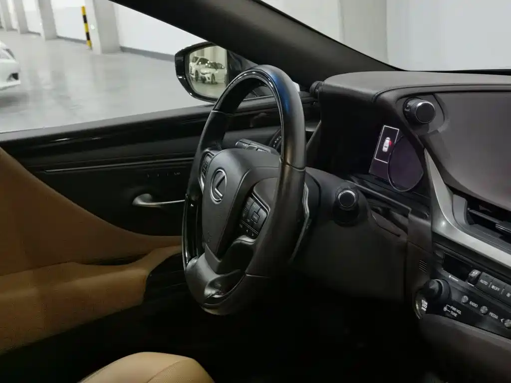 Lexus ES — миниатюра 22