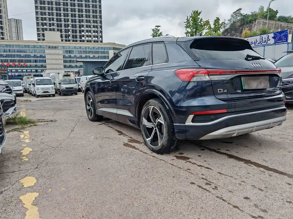 Audi Q4 e-tron — миниатюра 7